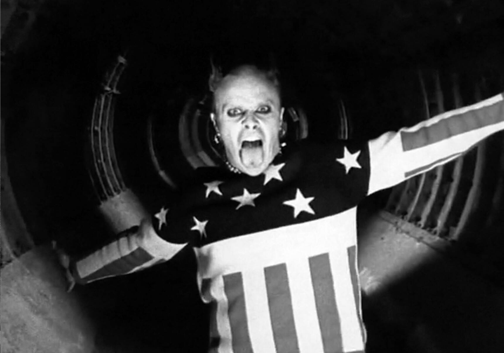 Screenshot of The Prodigy music video of Firestarter